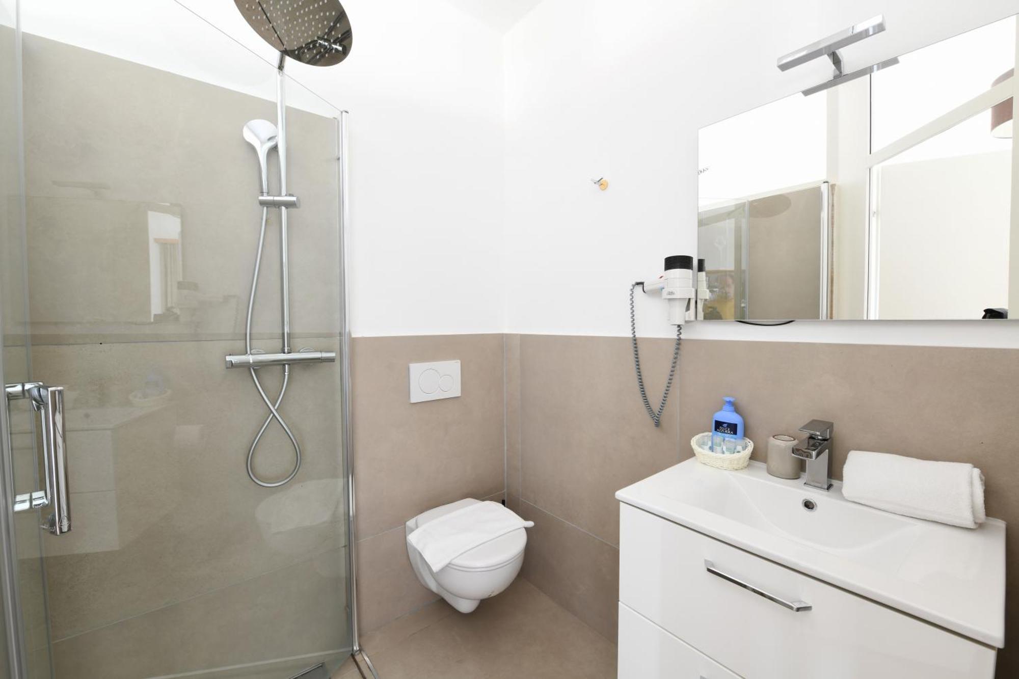 7Rooms - Self Check-In 24H Free Parking Лозон Екстериор снимка